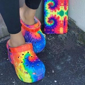 Crocs with matching cluth